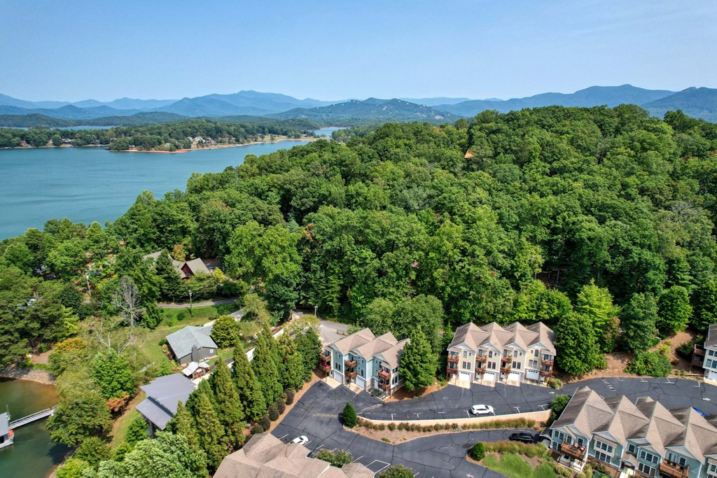 1411 Lakeside Road #902
