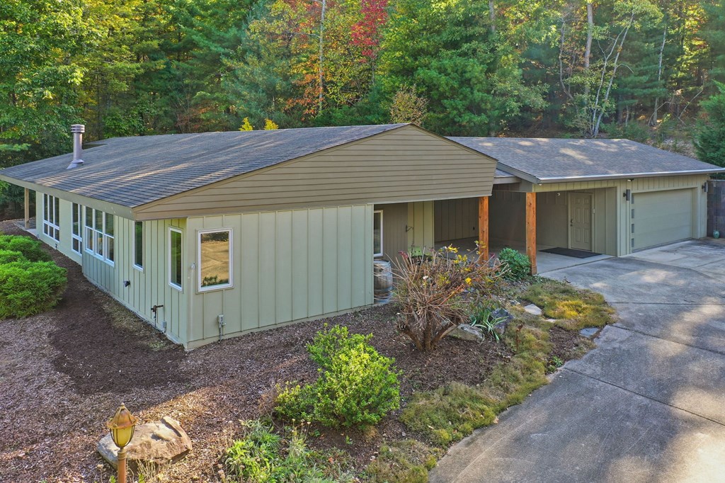 1047 Tickanetley Road