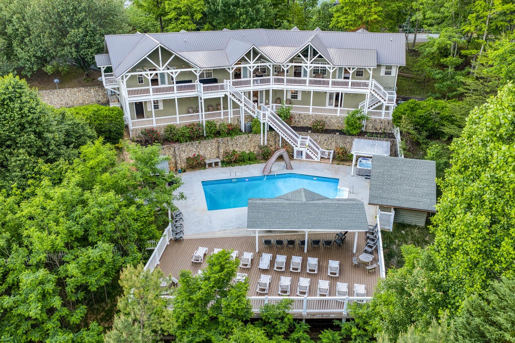 132 Oak Ridge Way