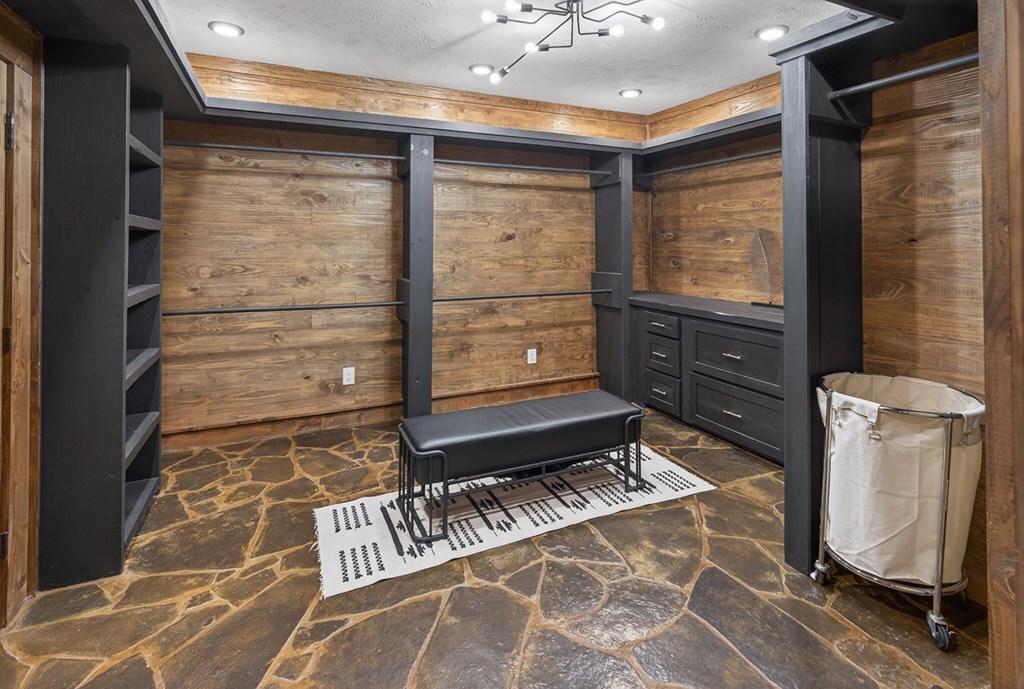 Cherry Log, Georgia, 30522, United States, 5 Bedrooms Bedrooms, ,5 BathroomsBathrooms,Residential,Active,2041378