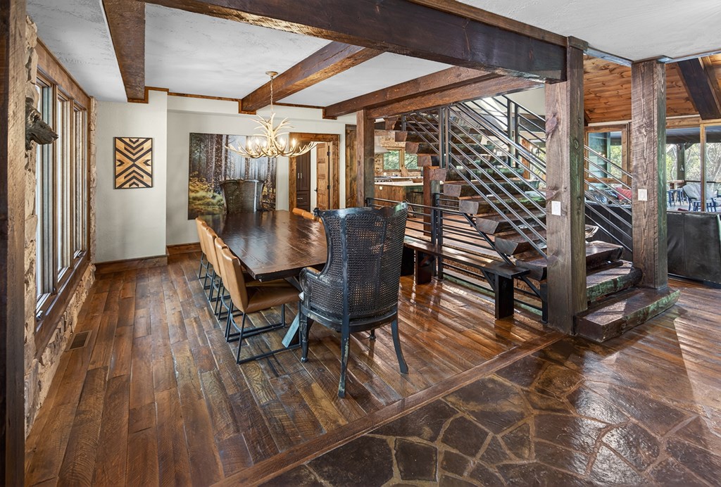 Cherry Log, Georgia, 30522, United States, 5 Bedrooms Bedrooms, ,5 BathroomsBathrooms,Residential,Active,2041378