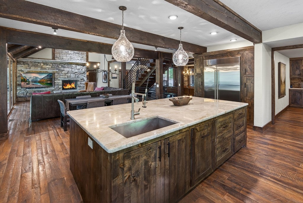 Cherry Log, Georgia, 30522, United States, 5 Bedrooms Bedrooms, ,5 BathroomsBathrooms,Residential,Active,2041378