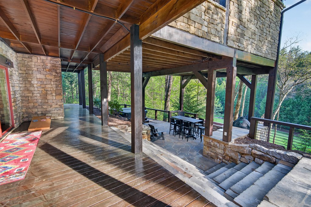 Cherry Log, Georgia, 30522, United States, 5 Bedrooms Bedrooms, ,5 BathroomsBathrooms,Residential,Active,2041378