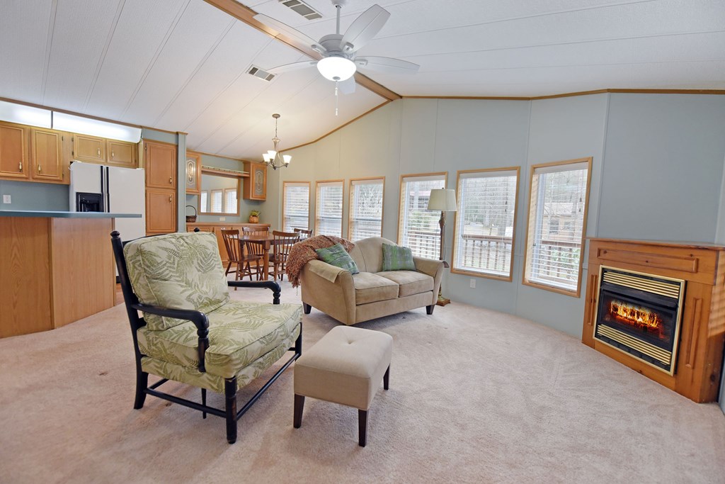 1844 Whispering Pines