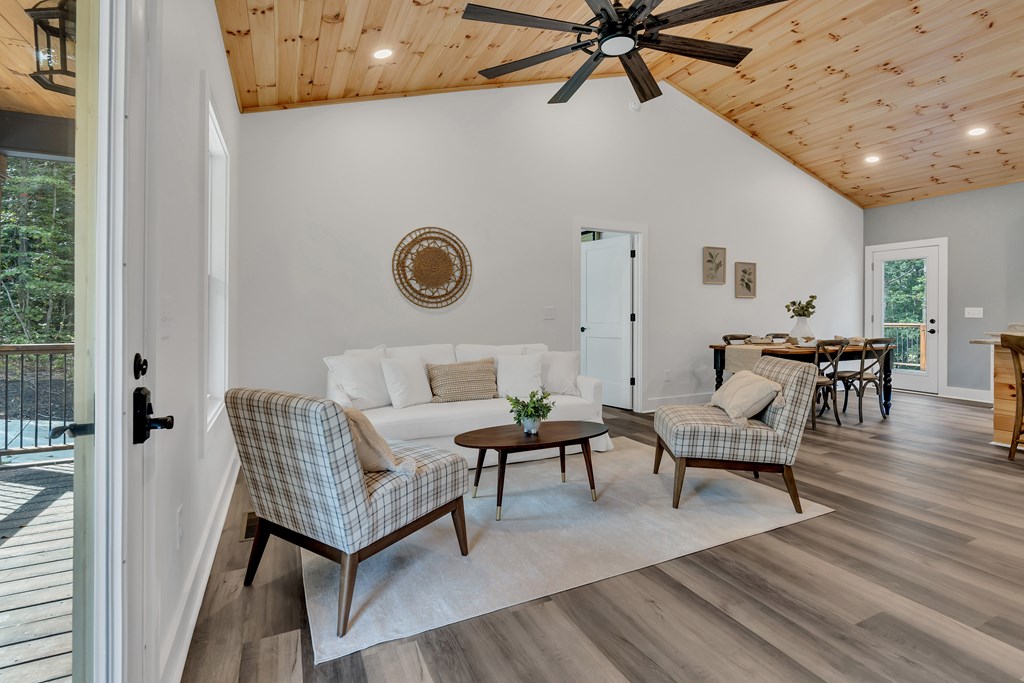 70 Country Hills Trail