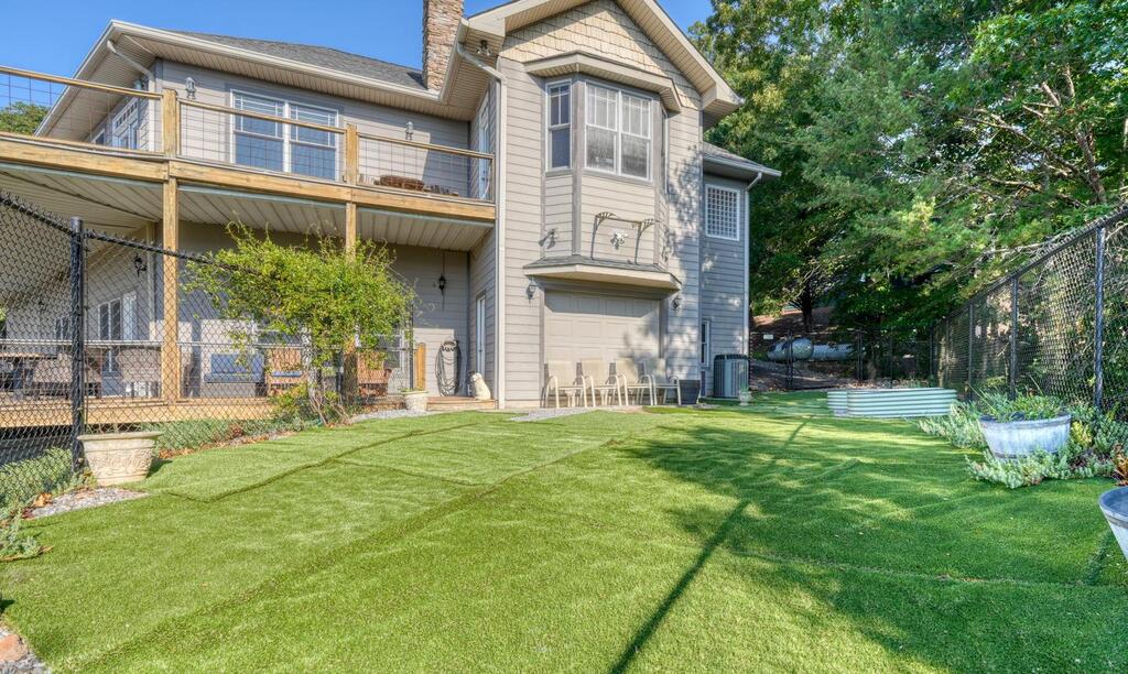 1722 Victoria Woods Circle