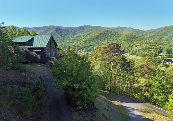 299 BETHABARA VW, HAYESVILLE, NC 28904 - Image 146e3c6d29445bc6ca496d517d55f587/915570879