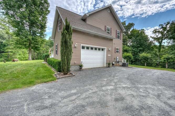 57 Holland Lane