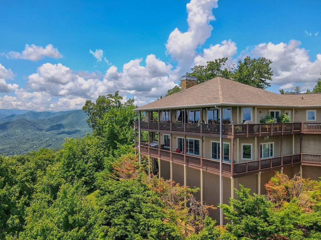 1212 E Double Knob Dr, Hayesville, NC, 28904, USA, 3 Bedrooms Bedrooms, ,4 BathroomsBathrooms,Residential,Active,1212 E Double Knob Dr,434006