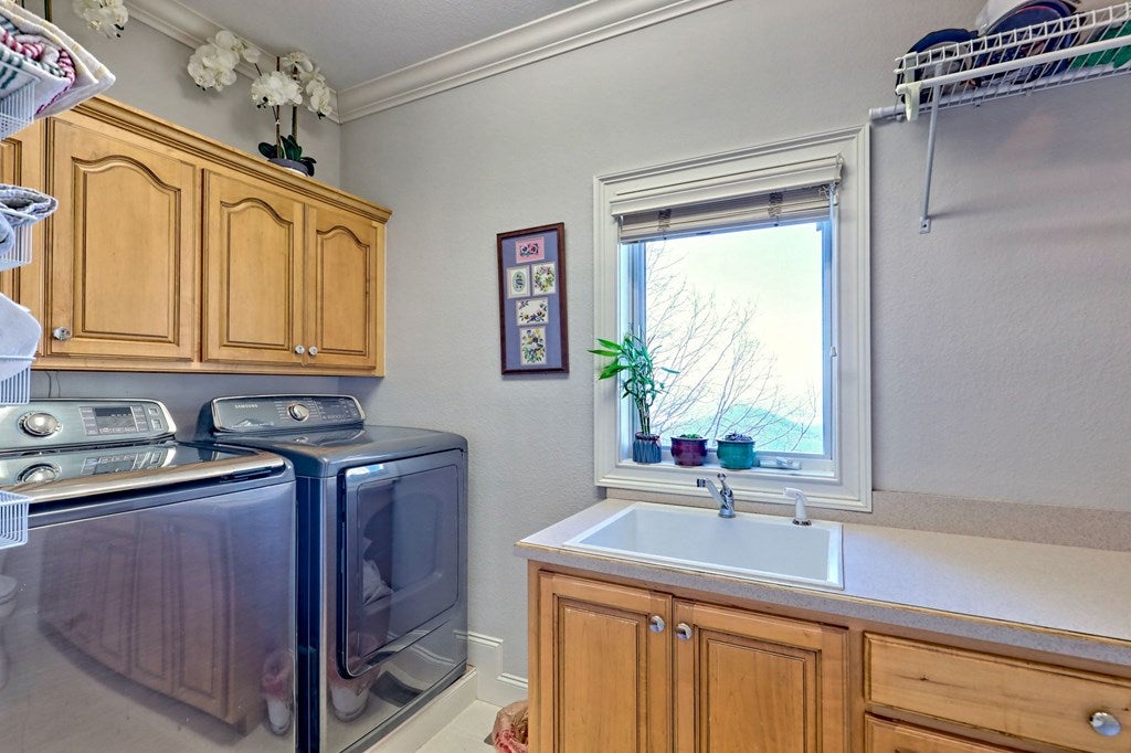1212 E Double Knob Dr, Hayesville, NC, 28904, USA, 3 Bedrooms Bedrooms, ,4 BathroomsBathrooms,Residential,Active,1212 E Double Knob Dr,434006