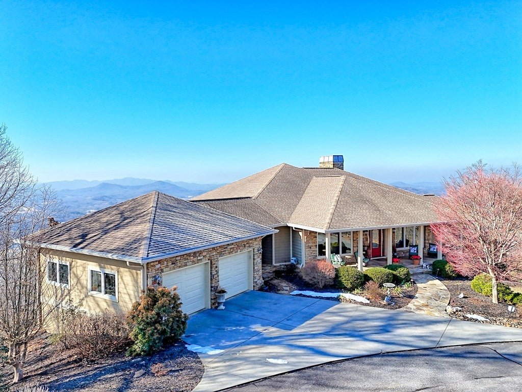 1212 E Double Knob Dr, Hayesville, NC, 28904, USA, 3 Bedrooms Bedrooms, ,4 BathroomsBathrooms,Residential,Active,1212 E Double Knob Dr,434006