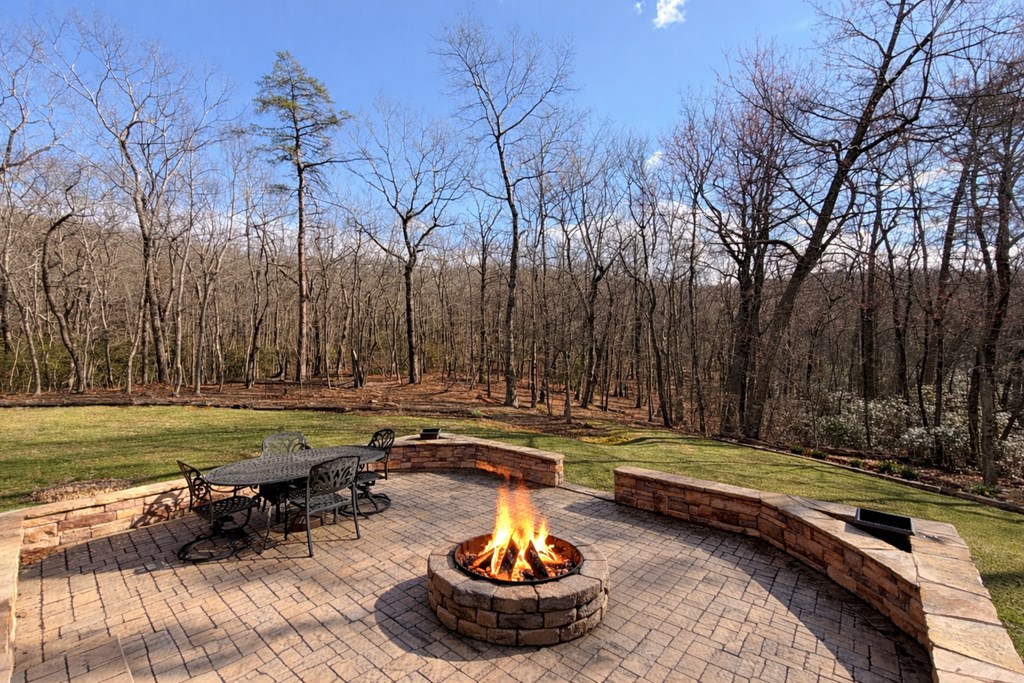 1950 Saint Andrews Way