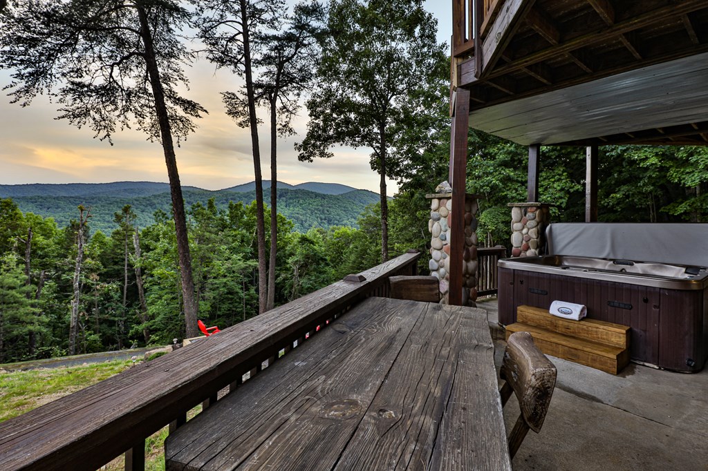 Blue Ridge, Georgia, 30513, United States, 4 Bedrooms Bedrooms, ,4 BathroomsBathrooms,Residential,Active,1998761