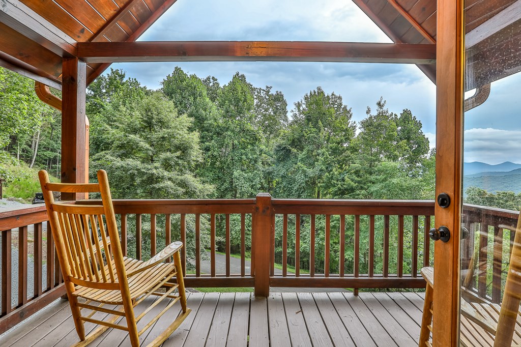 Blue Ridge, Georgia, 30513, United States, 4 Bedrooms Bedrooms, ,4 BathroomsBathrooms,Residential,Active,1998761