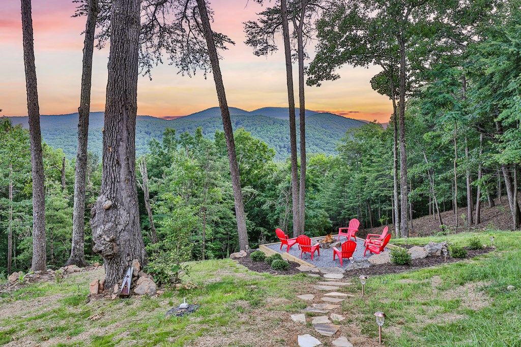 Blue Ridge, Georgia, 30513, United States, 4 Bedrooms Bedrooms, ,4 BathroomsBathrooms,Residential,Active,1998761