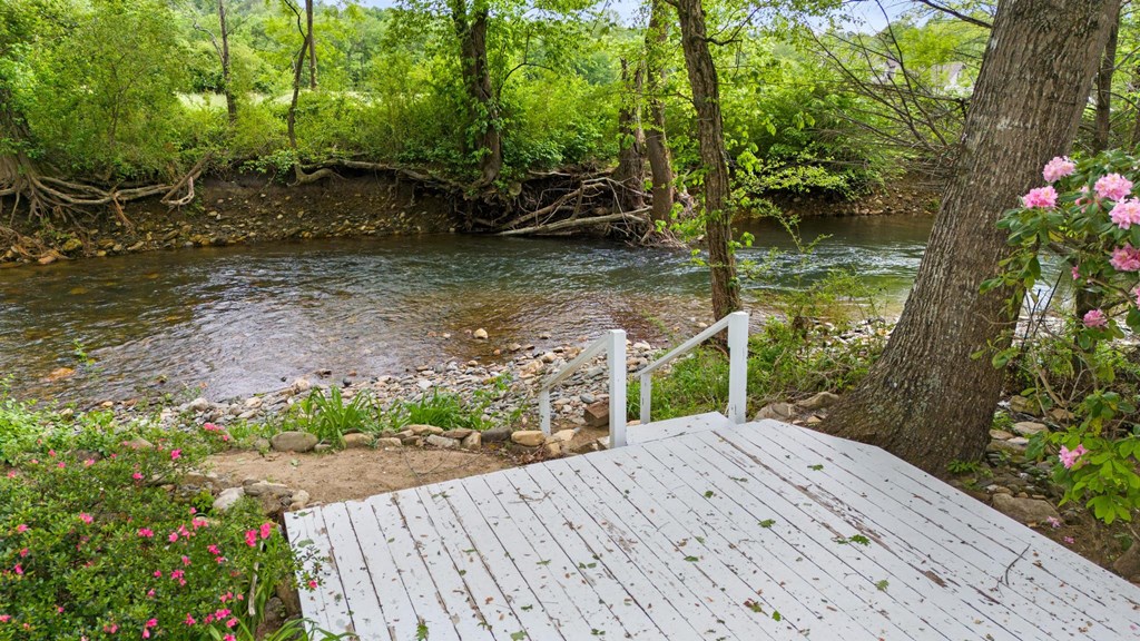 59 Tusquittee Creek Lane