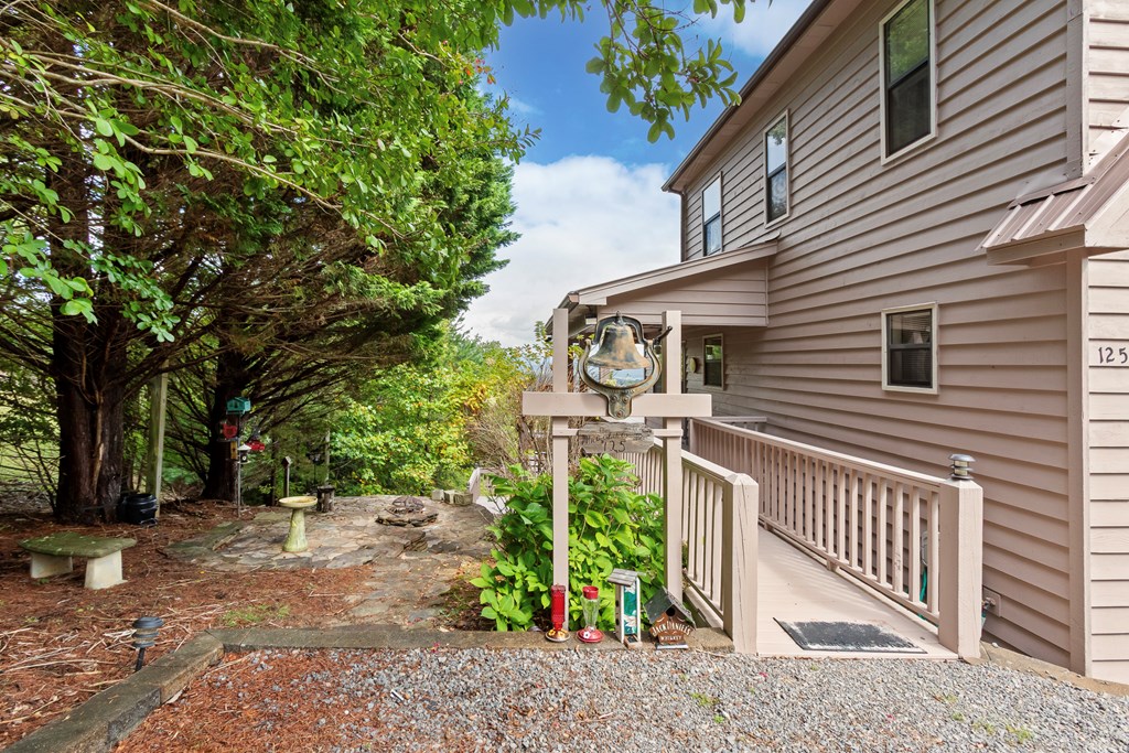 125 Mountain Overlook Drive