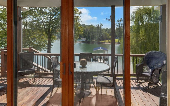 2327 Ridgecrest Circle