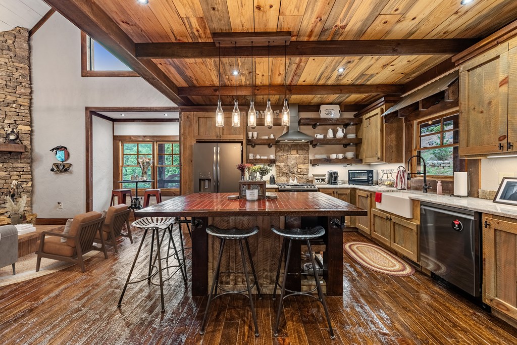 264 Pontoosuc Drive