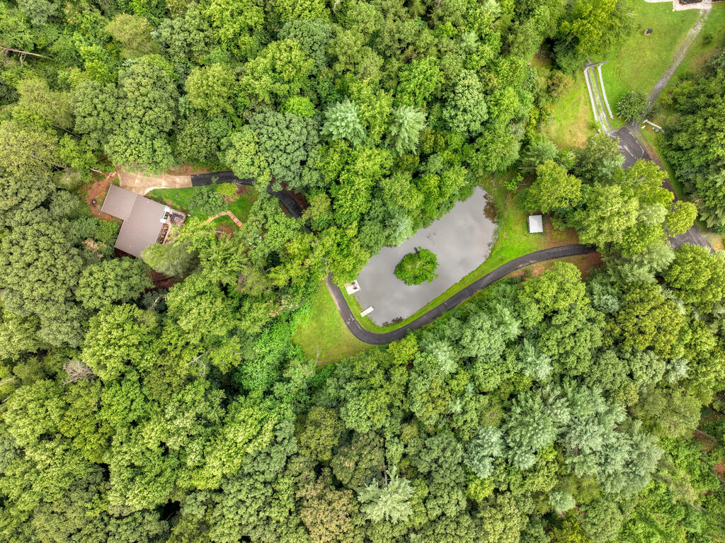 1009 Hefner Lake Road