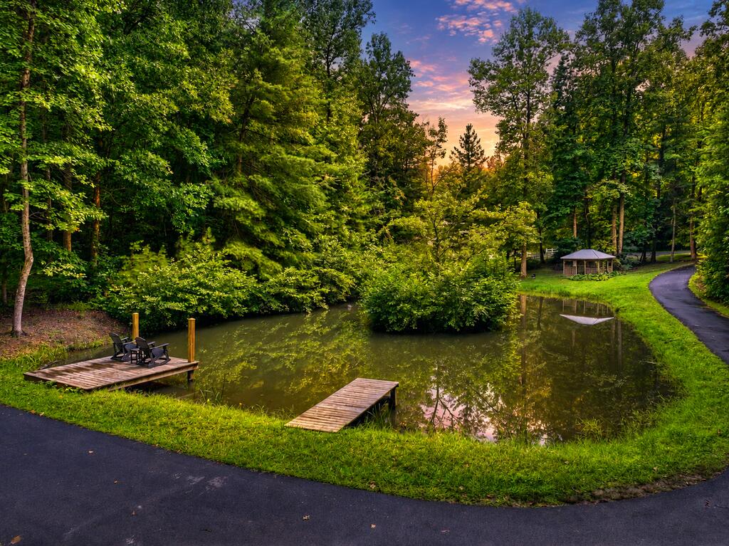 1009 Hefner Lake Road