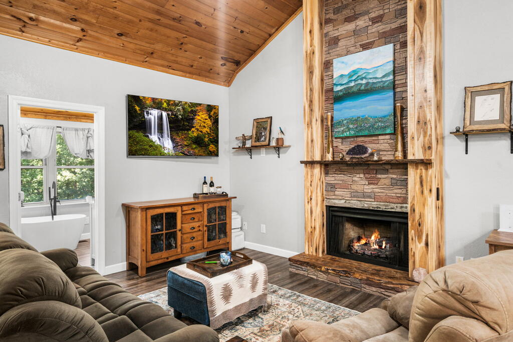 566 Old Cherry Mountain Trail