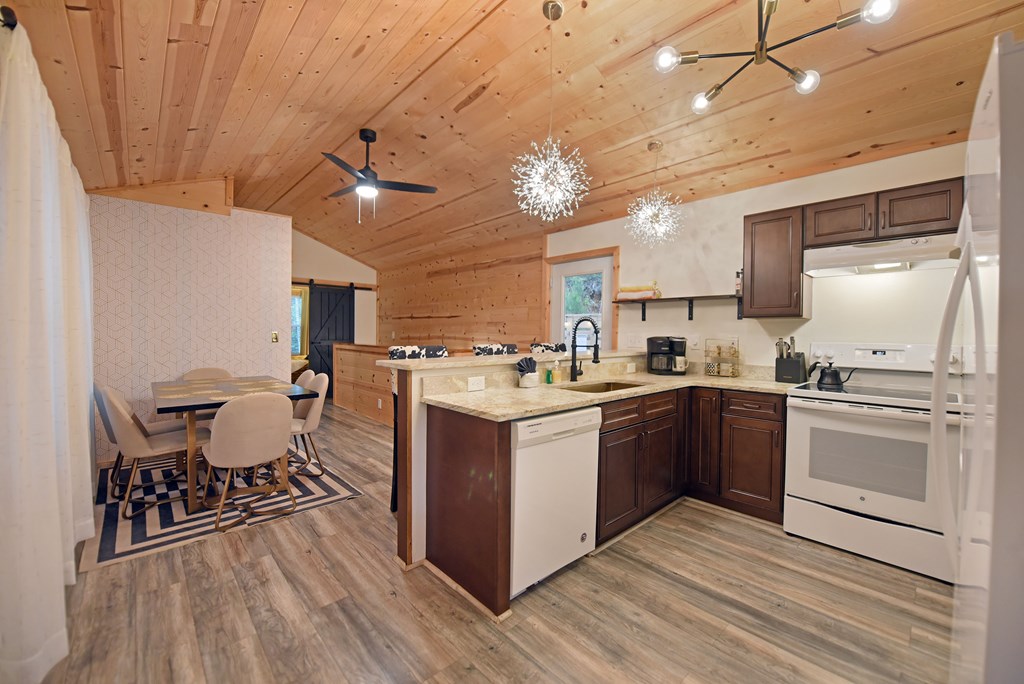 861 Little Rock Creek
