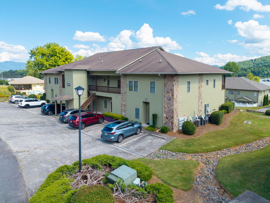 1726 #C Watercrest Way