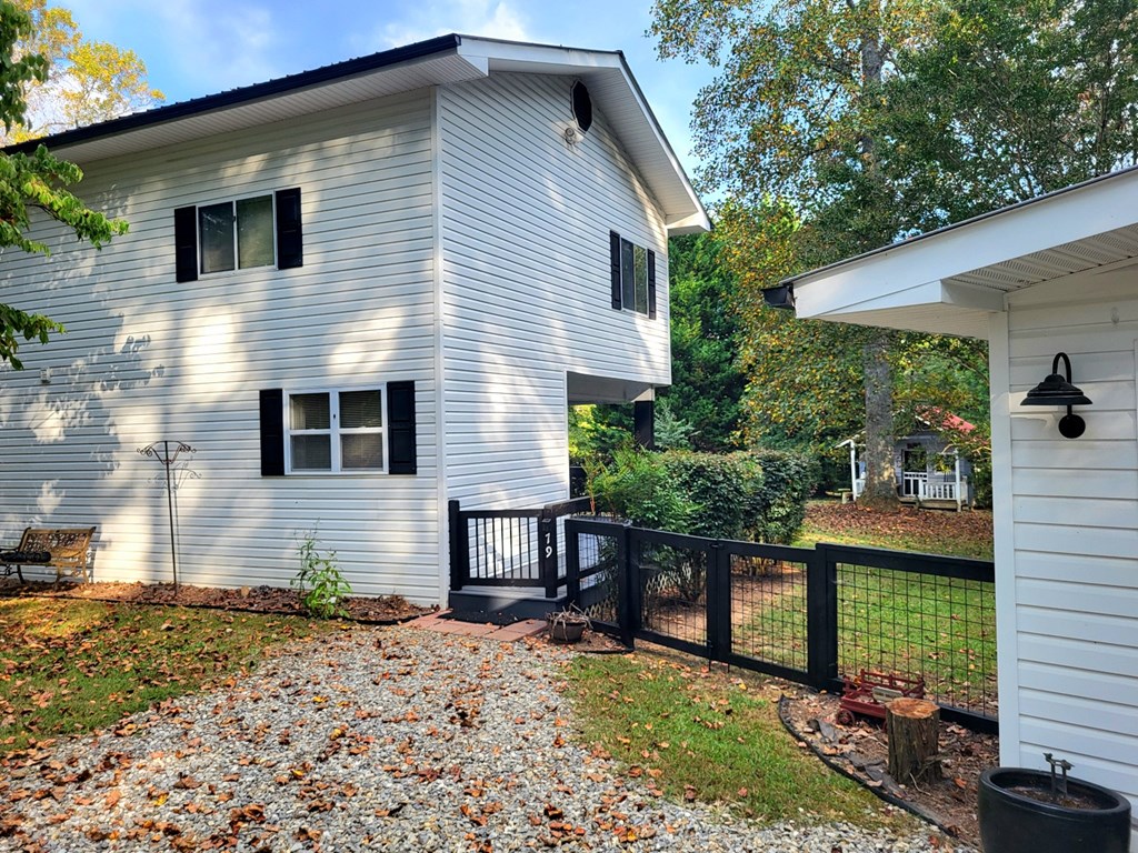 79 Dean Mountain Lane