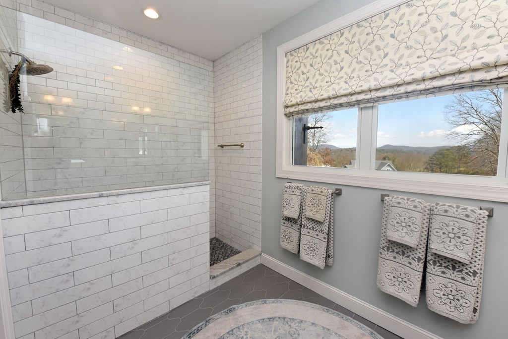 Blairsville, Georgia, 30512, United States, 4 Bedrooms Bedrooms, ,5 BathroomsBathrooms,Residential,Active,2030938