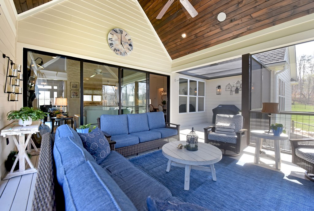Blairsville, Georgia, 30512, United States, 4 Bedrooms Bedrooms, ,5 BathroomsBathrooms,Residential,Active,2030938