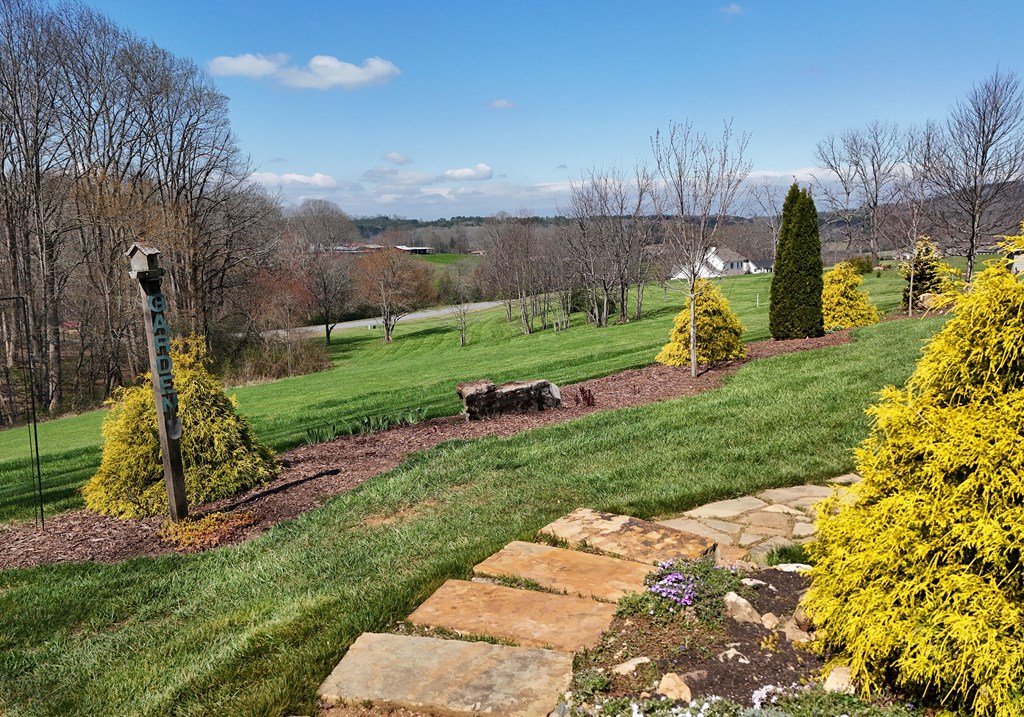 Blairsville, Georgia, 30512, United States, 4 Bedrooms Bedrooms, ,5 BathroomsBathrooms,Residential,Active,2030938