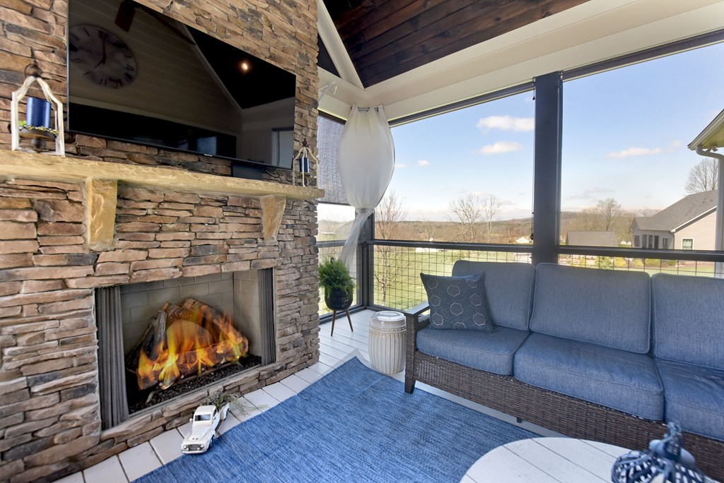 Blairsville, Georgia, 30512, United States, 4 Bedrooms Bedrooms, ,5 BathroomsBathrooms,Residential,Active,2030938