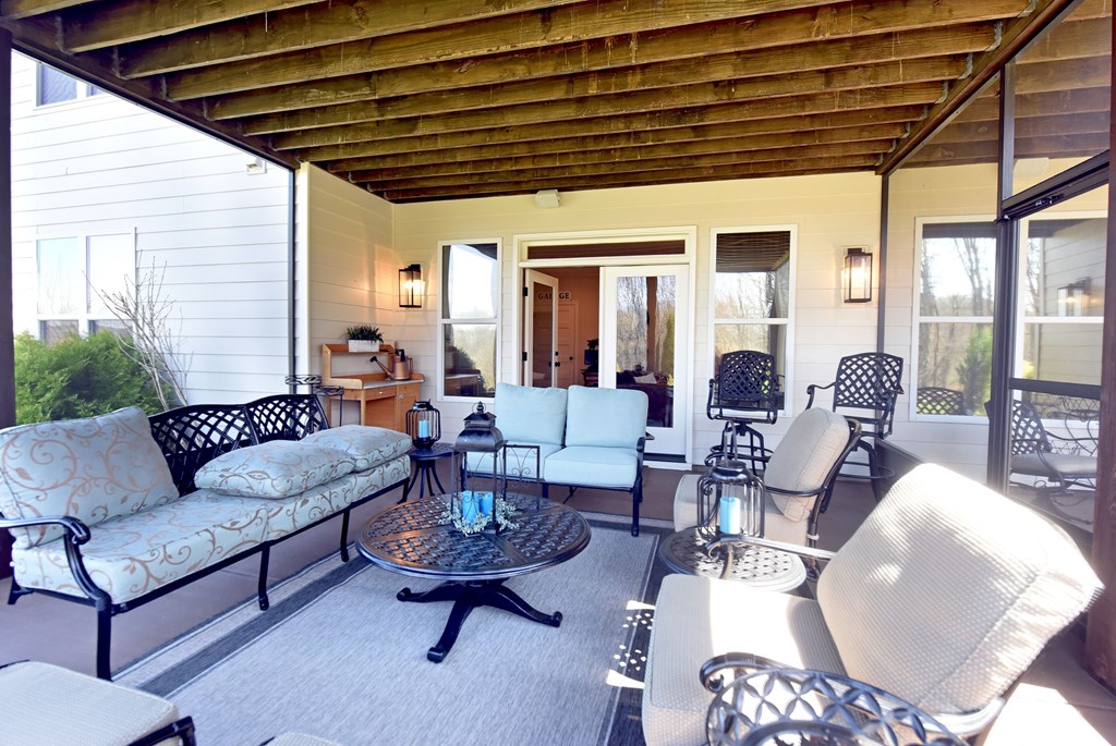 Blairsville, Georgia, 30512, United States, 4 Bedrooms Bedrooms, ,5 BathroomsBathrooms,Residential,Active,2030938