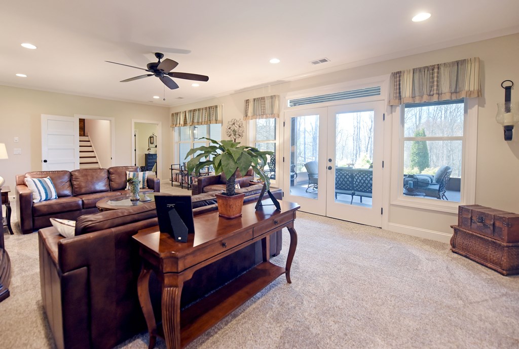 Blairsville, Georgia, 30512, United States, 4 Bedrooms Bedrooms, ,5 BathroomsBathrooms,Residential,Active,2030938