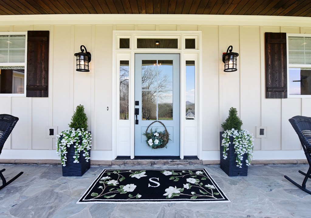 Blairsville, Georgia, 30512, United States, 4 Bedrooms Bedrooms, ,5 BathroomsBathrooms,Residential,Active,2030938