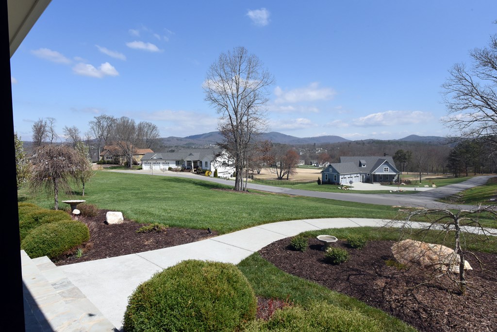 Blairsville, Georgia, 30512, United States, 4 Bedrooms Bedrooms, ,5 BathroomsBathrooms,Residential,Active,2030938