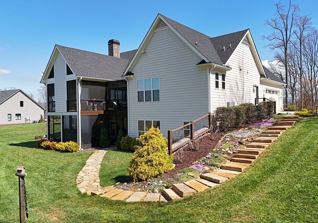 Blairsville, Georgia, 30512, United States, 4 Bedrooms Bedrooms, ,5 BathroomsBathrooms,Residential,Active,2030938