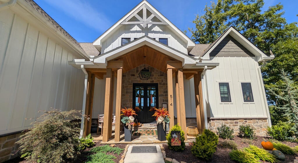 514 Winding Ridge