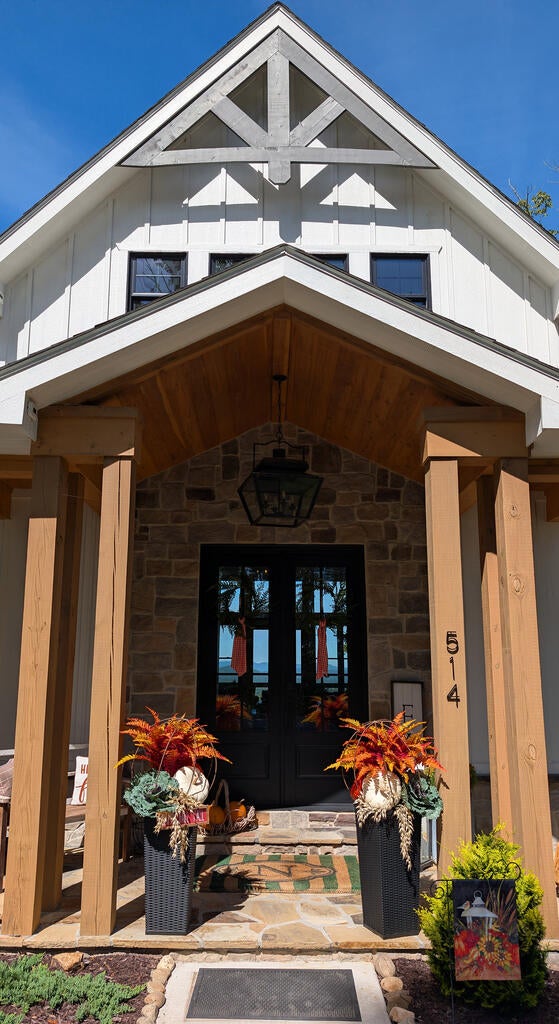 514 Winding Ridge