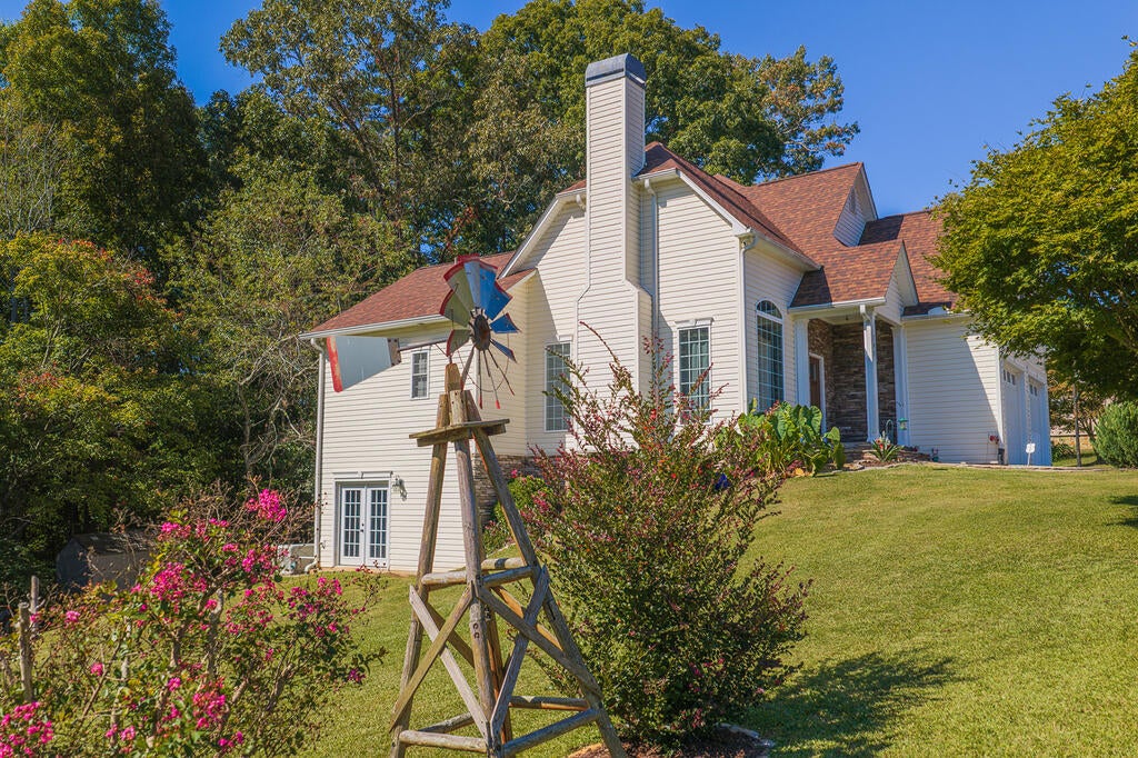 191 Roberts Ridge