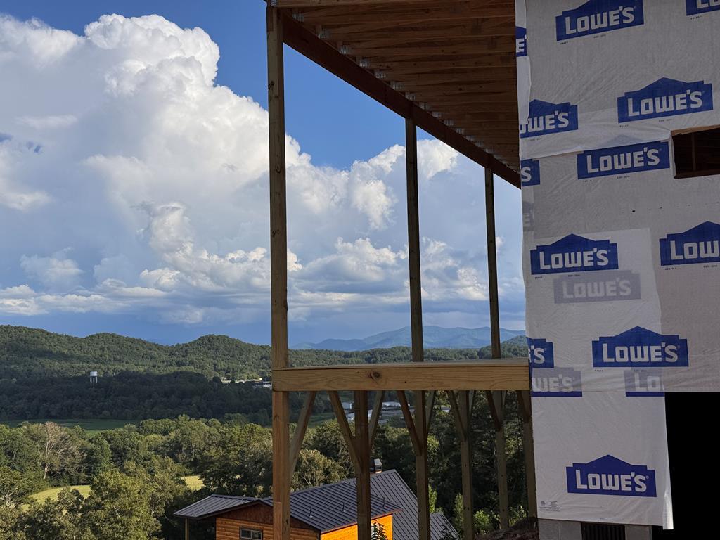 134 Mistletoe Ridge