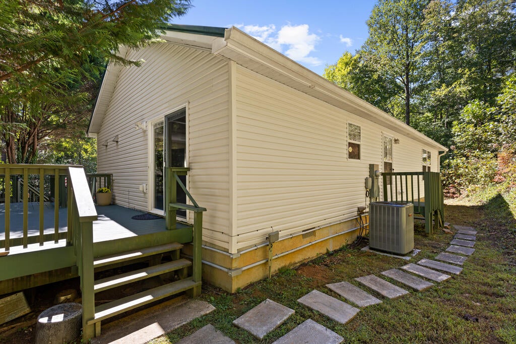 559 Misty River Circle