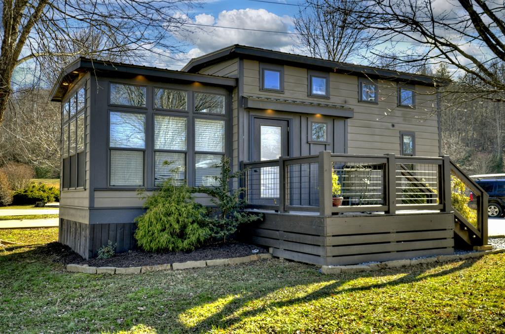 35 Mountain Meadows Circle