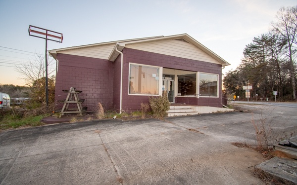 8623 Murphy Hwy