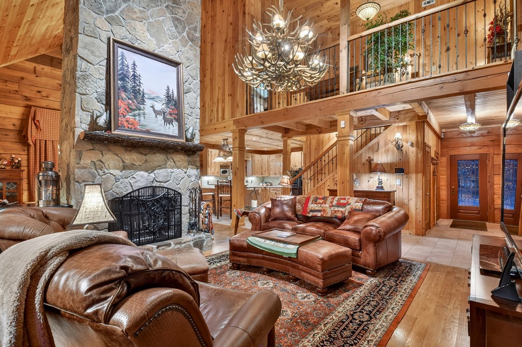 Cherry Log, Georgia, 30522, United States, 4 Bedrooms Bedrooms, ,4 BathroomsBathrooms,Residential,Active,2031430