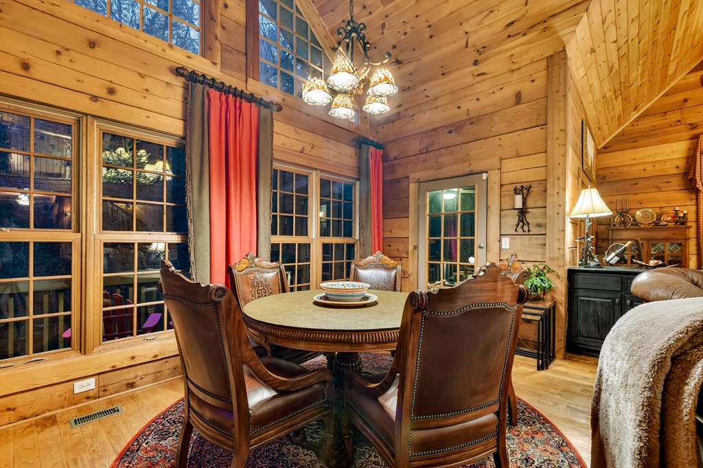 Cherry Log, Georgia, 30522, United States, 4 Bedrooms Bedrooms, ,4 BathroomsBathrooms,Residential,Active,2031430