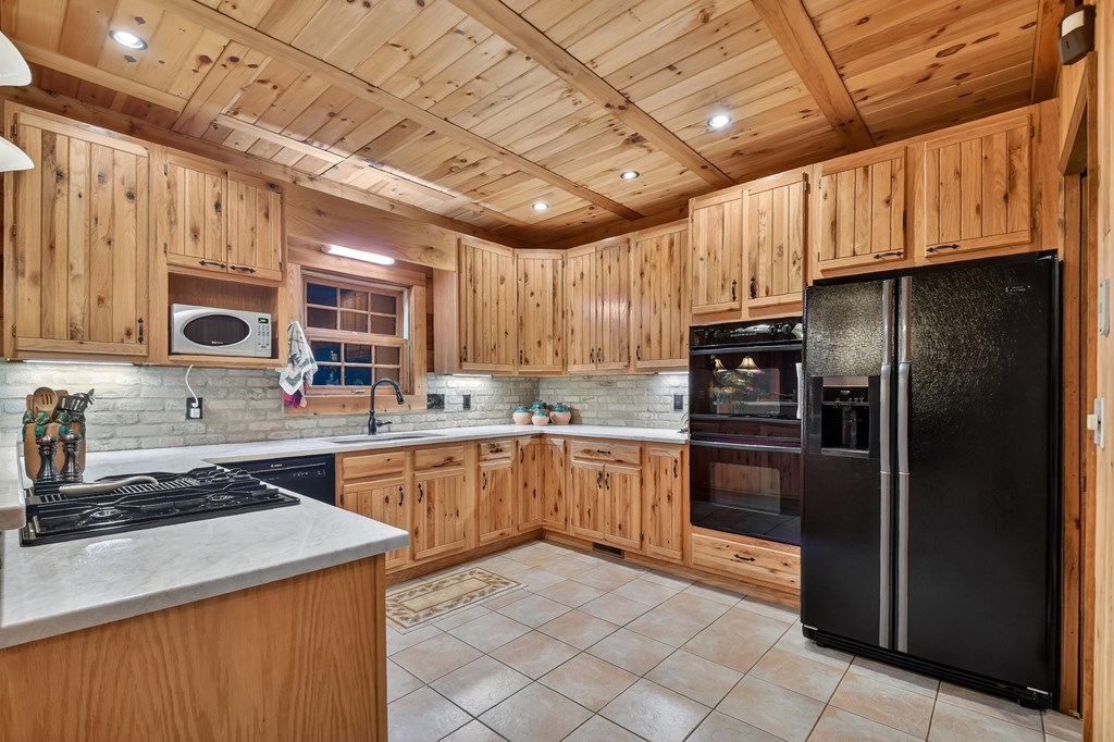 Cherry Log, Georgia, 30522, United States, 4 Bedrooms Bedrooms, ,4 BathroomsBathrooms,Residential,Active,2031430