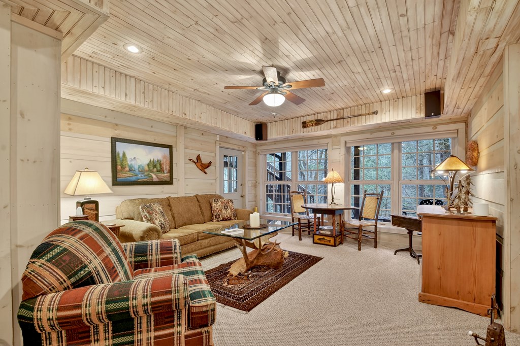 Cherry Log, Georgia, 30522, United States, 4 Bedrooms Bedrooms, ,4 BathroomsBathrooms,Residential,Active,2031430