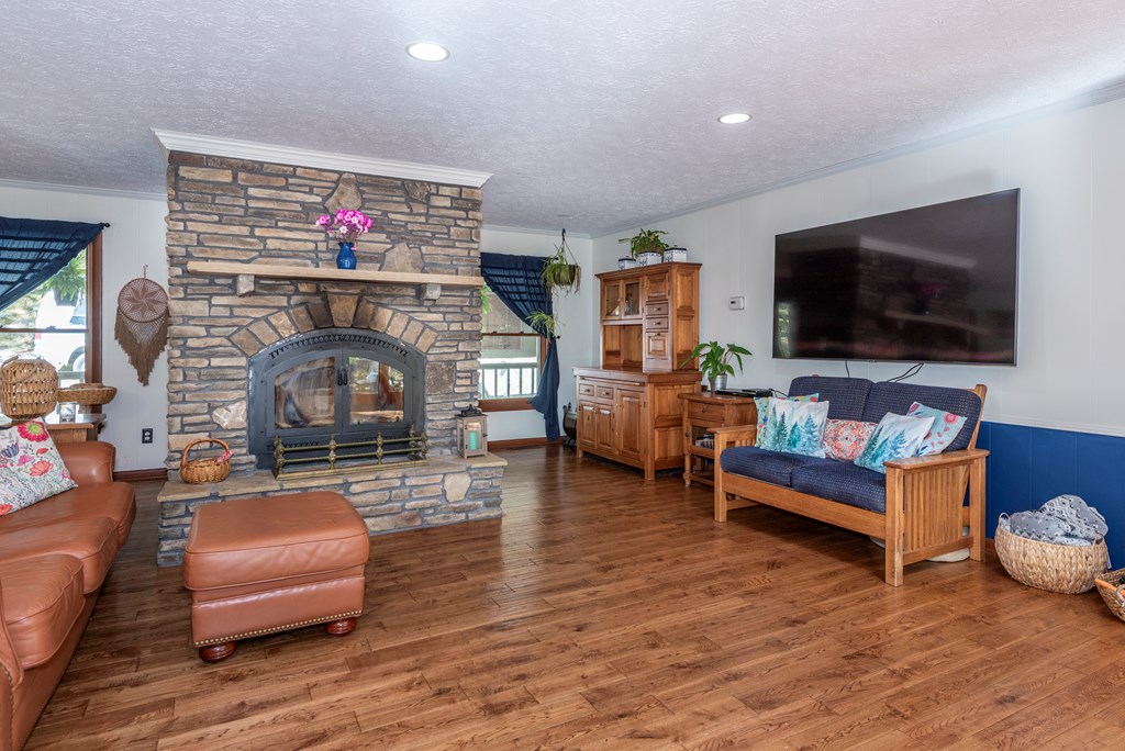 841 Alpine Drive